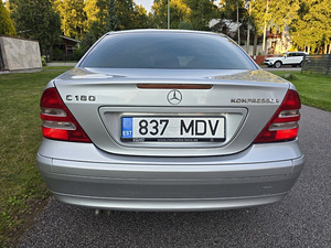 Mercedes Benz C180 Kompressor (5 фото из 9)