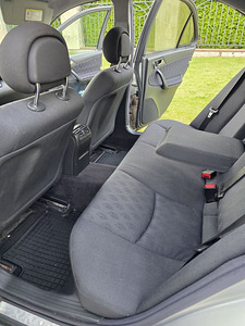Mercedes Benz C180 Kompressor (8 фото из 9)