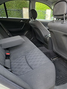 Mercedes Benz C180 Kompressor (9 фото из 9)