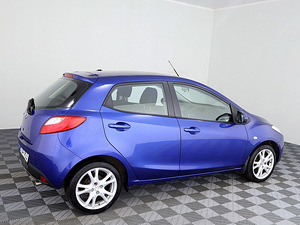 Mazda 2 Elegance 1.5 76kW (3 фото из 7)