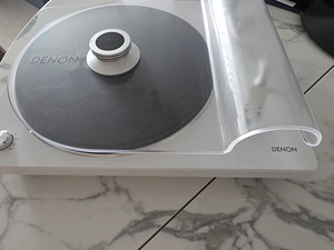 Denon DP-400 — виниловый проигрыватель (2 фото из 4)