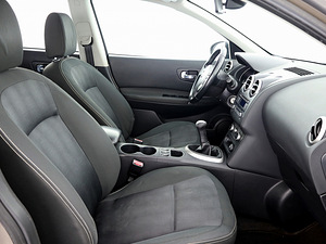 Nissan Qashqai Comfort 1.6 86kW (6 фото из 7)