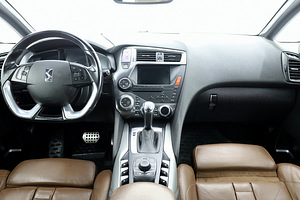 Citroen DS5 Luxury ATM 2.0 HDi 120kW (5 фото из 9)