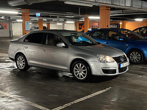 Automaatkäigukastiga auto rent, konditsioneeriga (1 foto / 4)
