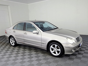 Mercedes-Benz C 200 Avantgarde ATM 1.8 Kompressor 120kW (1 фото из 7)