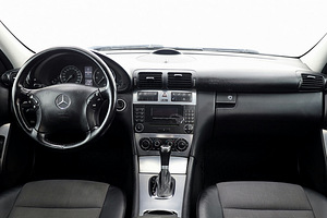 Mercedes-Benz C 200 Avantgarde ATM 1.8 Kompressor 120kW (5 фото из 7)