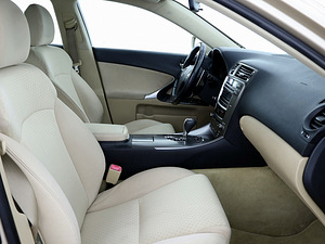 Lexus IS 250 Comfort ATM 2.5 153kW (6 фото из 8)