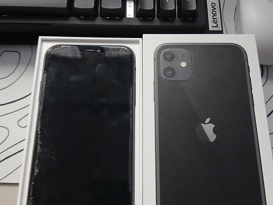 iPhone 11