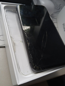 iPhone 11 (3 фото из 4)