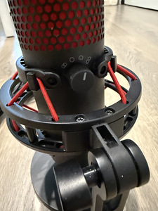 HyperX QuadCast (2 фото из 5)