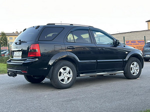 KIA SORENTO (7 foto / 10)