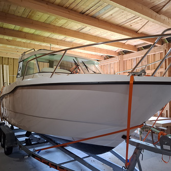 Продам моторную лодку AMT 215 PH (Pilothouse)