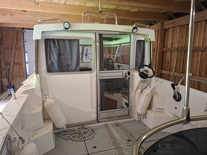 Müüa mootorpaat AMT 215 PH (Pilothouse) (8 foto / 10)