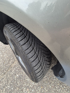 Ford Galaxy (3 фото из 11)
