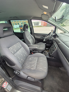 Ford Galaxy (5 фото из 11)