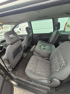 Ford Galaxy (9 фото из 11)