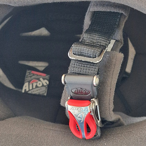Шлем Airoh Movement. M (7 фото из 7)
