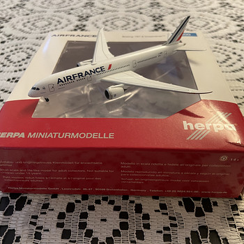 Модель самолёта Airfrance B787-9 Dreamliner 1:500 Herpa