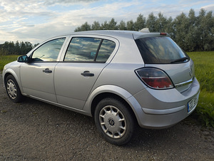 Opel astra 1,3 дизель 2007 год (2 фото из 6)