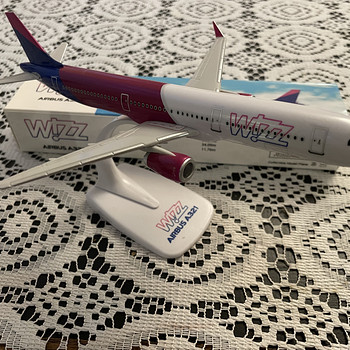 Wizz air A321 1:200 lennukimudel