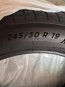 КОМПЛЕКТ НОВЫХ летних покрышек Michelin Pilot Sport 4 SUV (3 фото из 6)