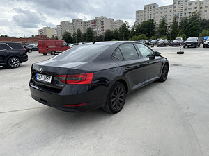 Skoda Superb (5 фото из 13)