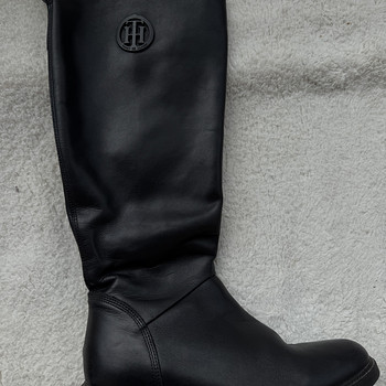 Rare sold out Tommy Hilfiger leather boots EU39