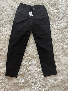 EA7 Emporio Armani спортивные брюки. Размер S (1 фото из 3)
