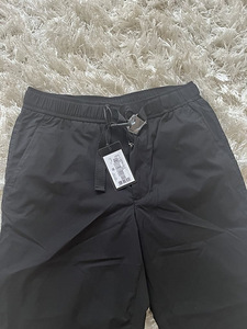 EA7 Emporio Armani спортивные брюки. Размер S (2 фото из 3)