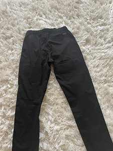 EA7 Emporio Armani спортивные брюки. Размер S (3 фото из 3)