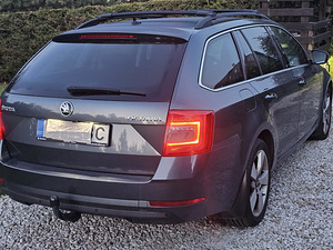 Škoda Octavia 5E Combi tagatuled (paar) originaalid (2 foto / 7)