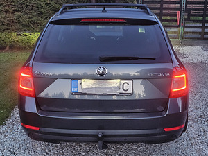 Škoda Octavia 5E Combi tagatuled (paar) originaalid (5 foto / 7)
