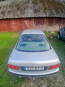 Audi 80B4 (4 фото из 6)