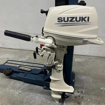 Лодочный мотор Suzuki 6 л.с.