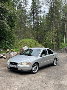 Volvo S60 2.4D механика (1 фото из 10)