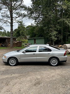 Volvo S60 2.4D механика (2 фото из 10)