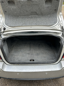 Volvo S60 2.4D механика (9 фото из 10)