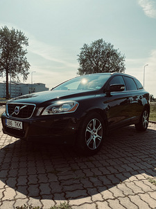 Volvo (1 фото из 10)