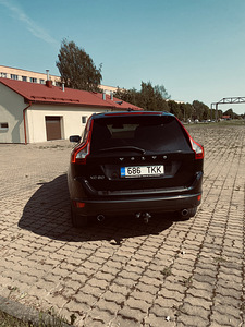 Volvo (3 фото из 10)