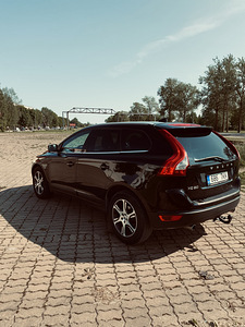 Volvo (4 фото из 10)