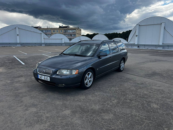Volvo V70 2005