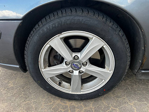Volvo V70 2005 (14 фото из 15)