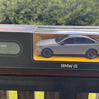 BMW i5 автомобиль на дистанционном управлении
