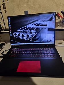 MSI Titan 18HX A14VIG (1 фото из 6)