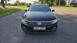Volkswagen Passat R-Line 2.0 140 kW (1 foto / 15)