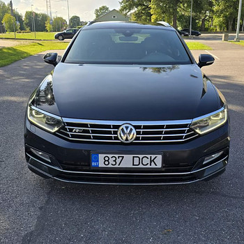 Volkswagen Passat R-Line 2.0 140 kW