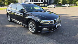 Volkswagen Passat R-Line 2.0 140 kW (2 foto / 15)