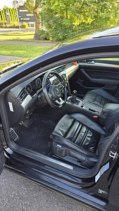 Volkswagen Passat R-Line 2.0 140 kW (9 foto / 15)