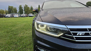 Volkswagen Passat R-Line 2.0 140 kW (14 foto / 15)