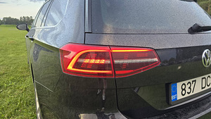 Volkswagen Passat R-Line 2.0 140 kW (15 foto / 15)